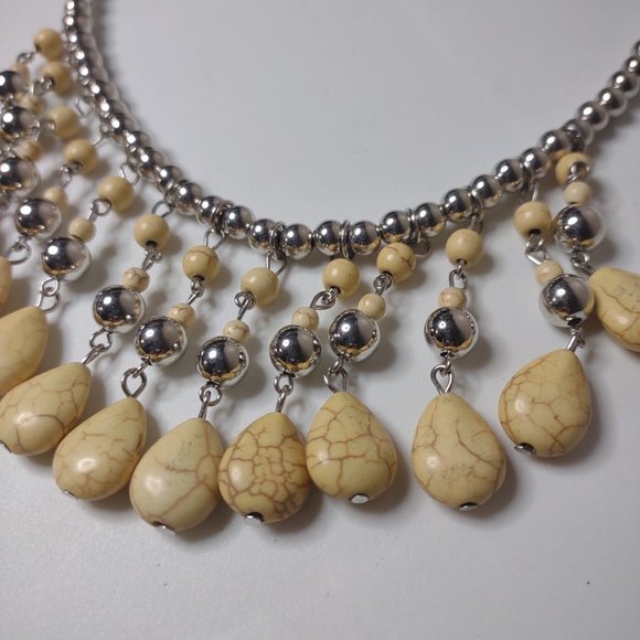 Plastic And Stone Bead Necklace Adjustable 17.5 To 20 Inches - Picture 4 of 11